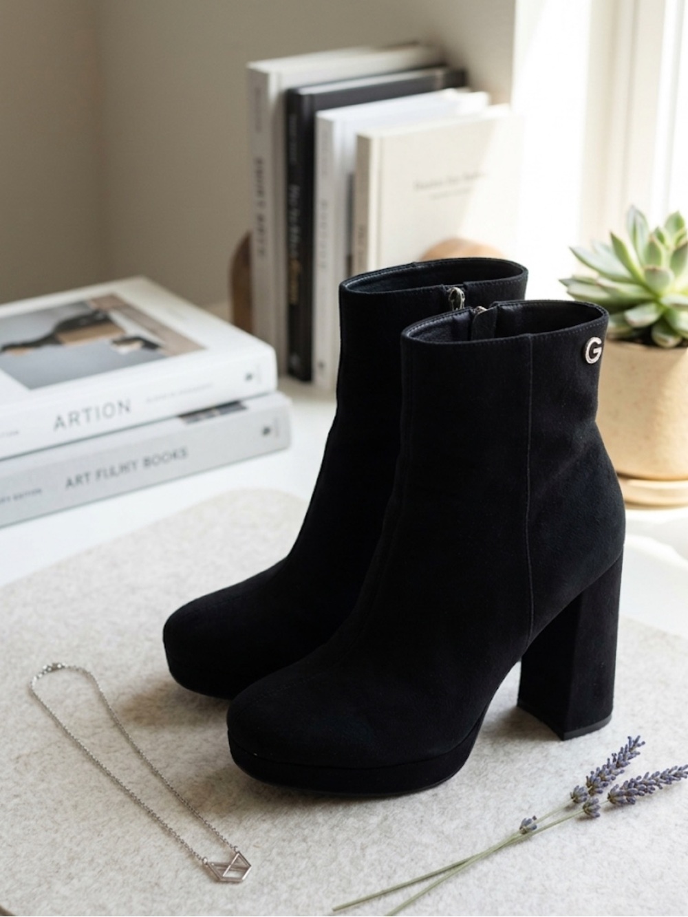 Guess GBG Suede Ankle Boots – Size 8M | Block Heel | Minimalist Chic |Black |